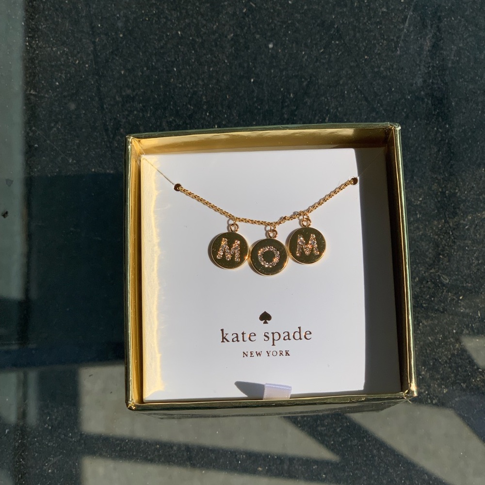 Kate Spade Mom Knows Best MOM necklace!